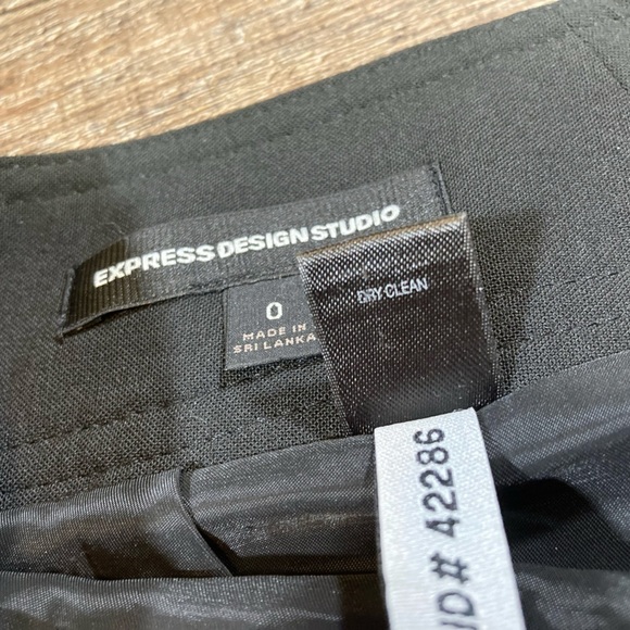 Express Design Studio Black Fit & Flare Skirt Women’s Size 0 - Picture 3 of 7